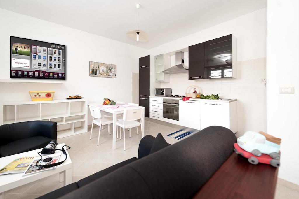 Livingapple Beach Minturno Habitación foto