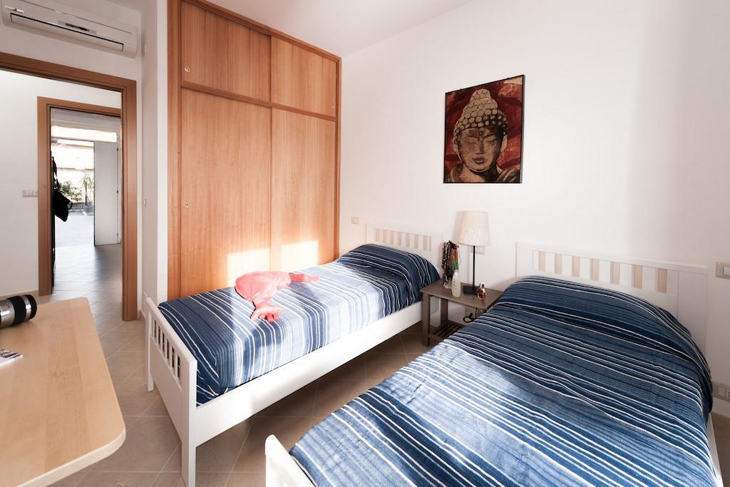 Livingapple Beach Minturno Habitación foto